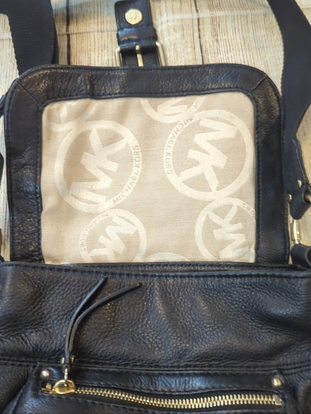 Michael Kors Y2K Black Leather Crossbody Bag - Picture 9 of 11